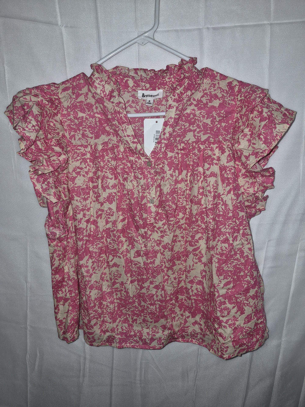&merci Pink Floral Ruffle Sleeve Blouse